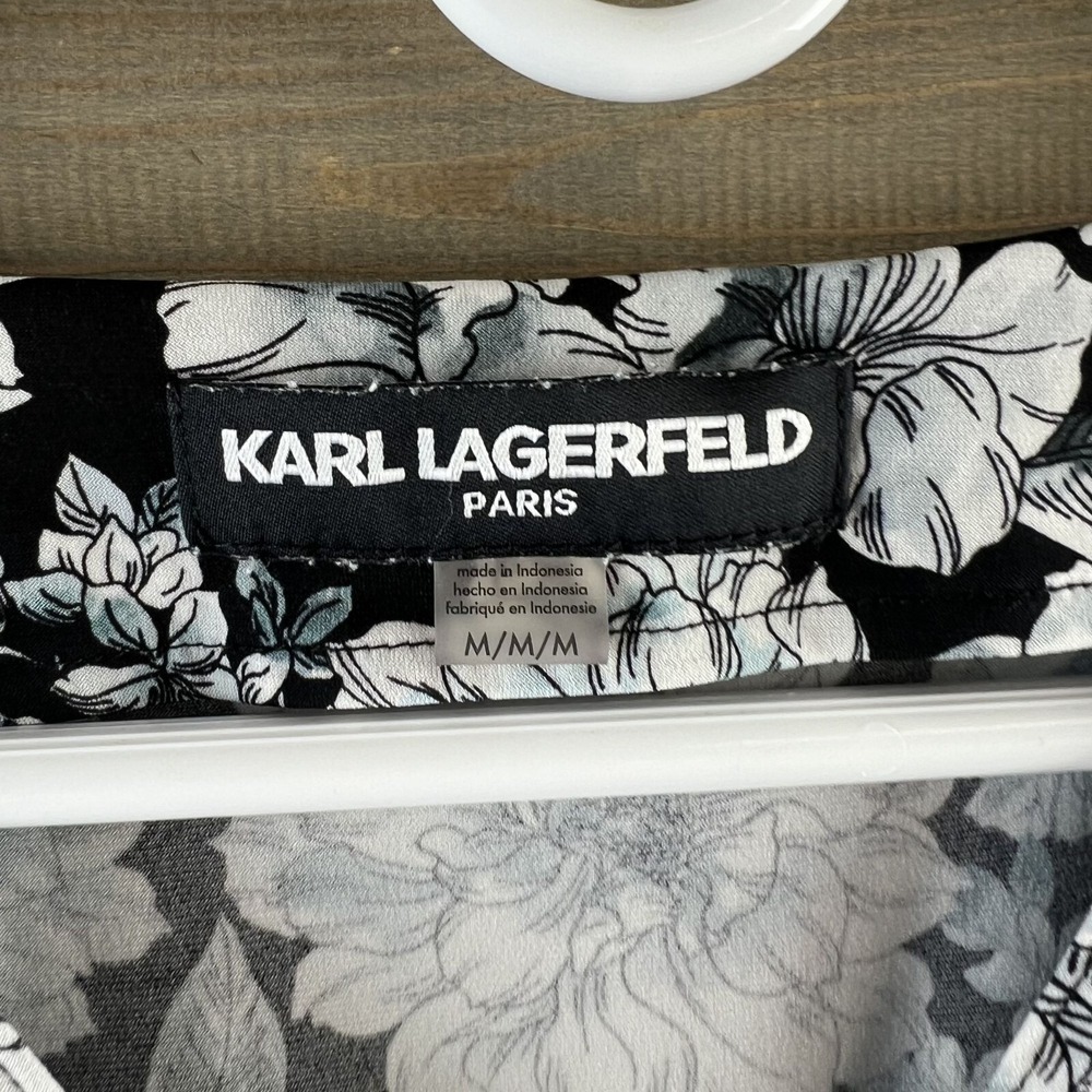 Karl Lagerfeld Womens Shirt Short Sleeve Blouse Vneck Floral Size Medium - Picture 8 of 8